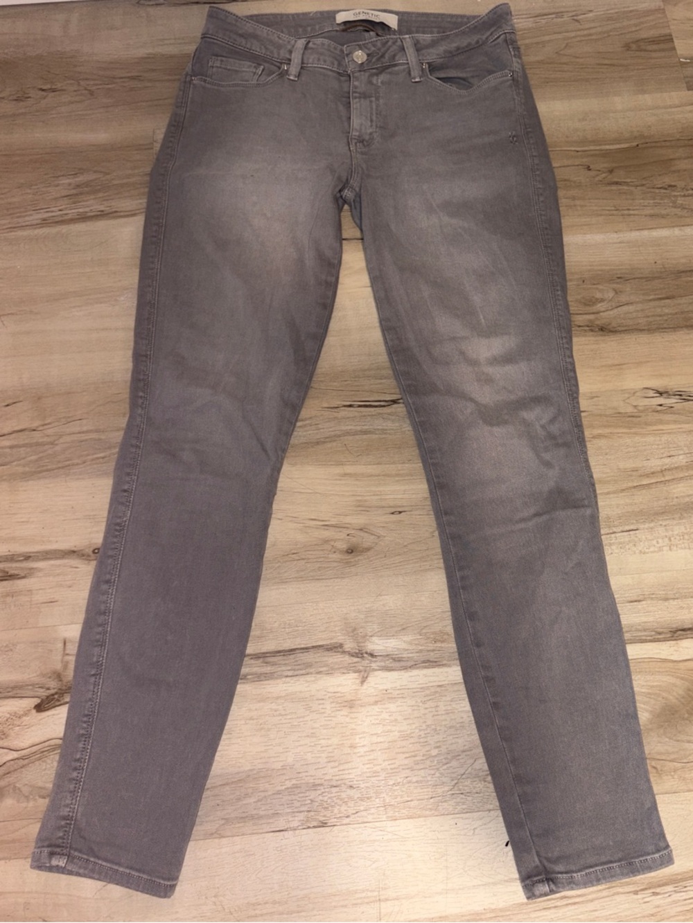 Genetic Denim Women’s Skinny Jeans in Light Gray